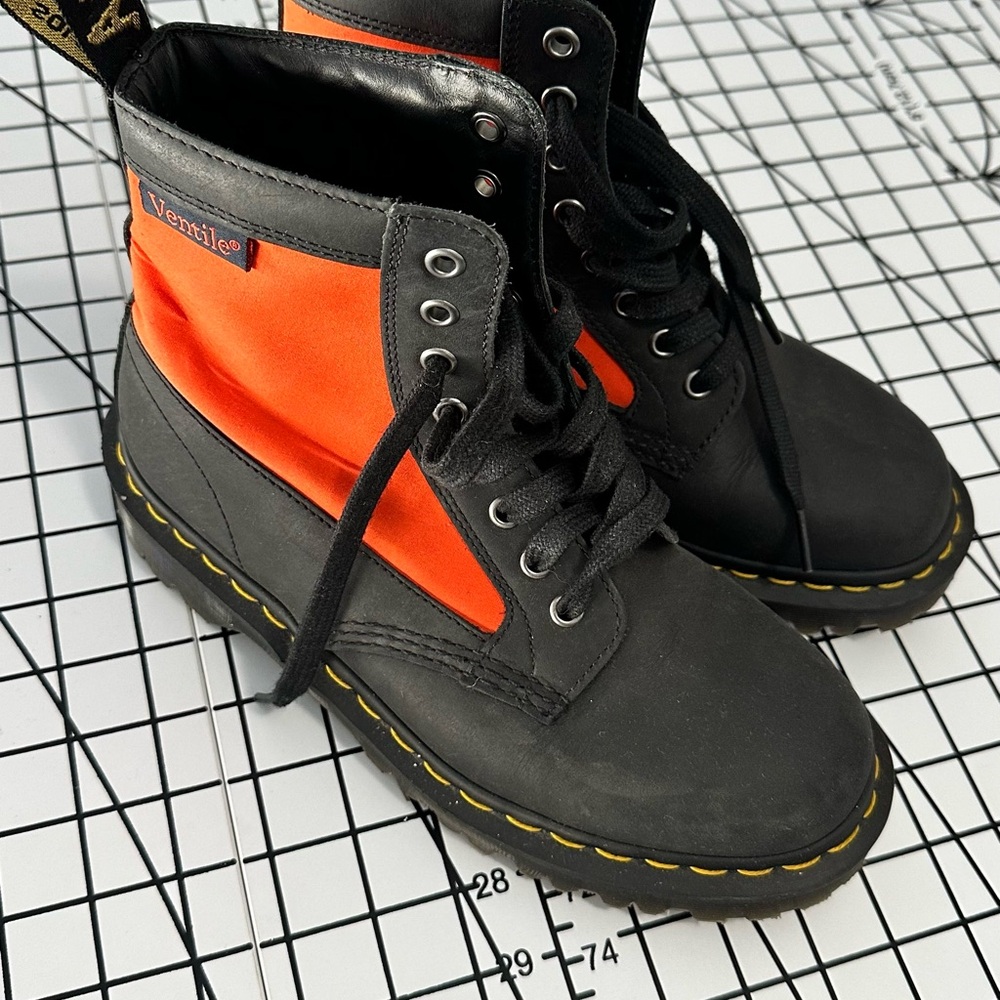 Dr. Martens Men’s 1460 Bold Black & Orange Leather Combat Boots – Size 6 - Picture 3 of 9